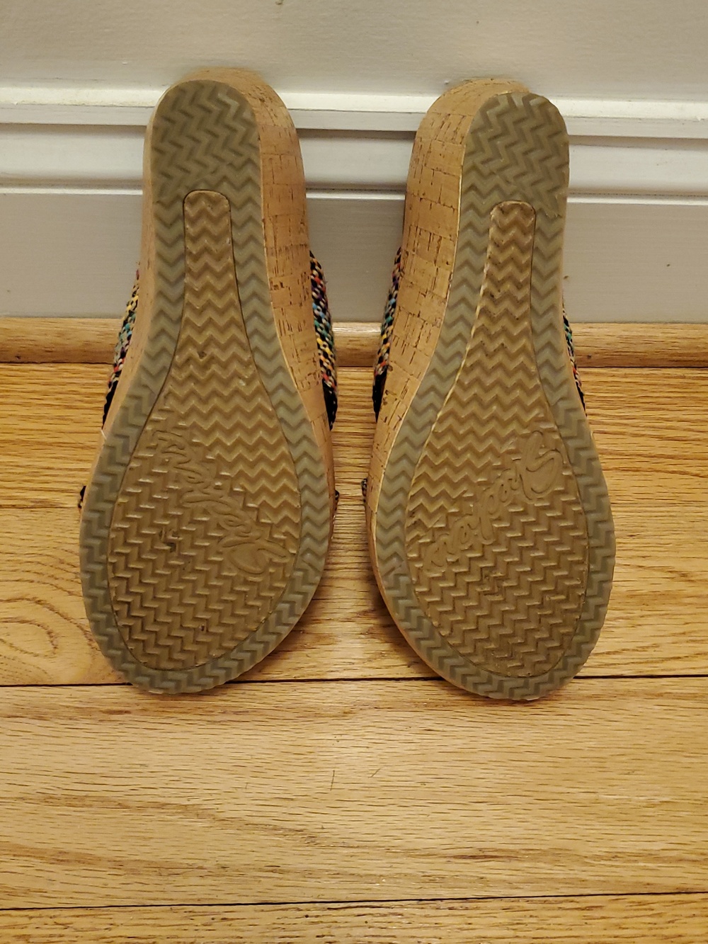 Skechers Woven Multicolor Crisscross Slide Sandals - Picture 4 of 11